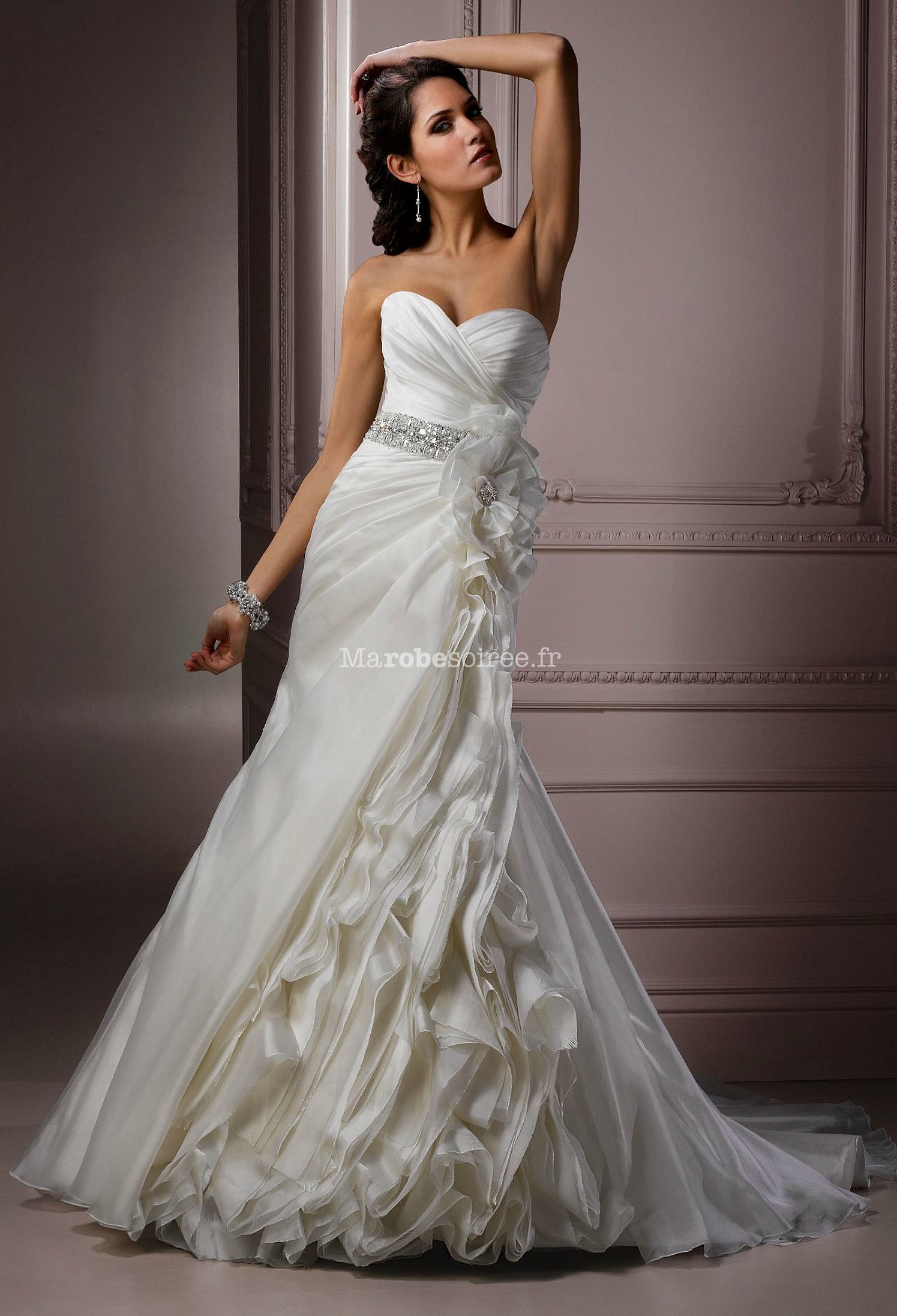 Yasmine- robe de mariée bustier cascade de volants 