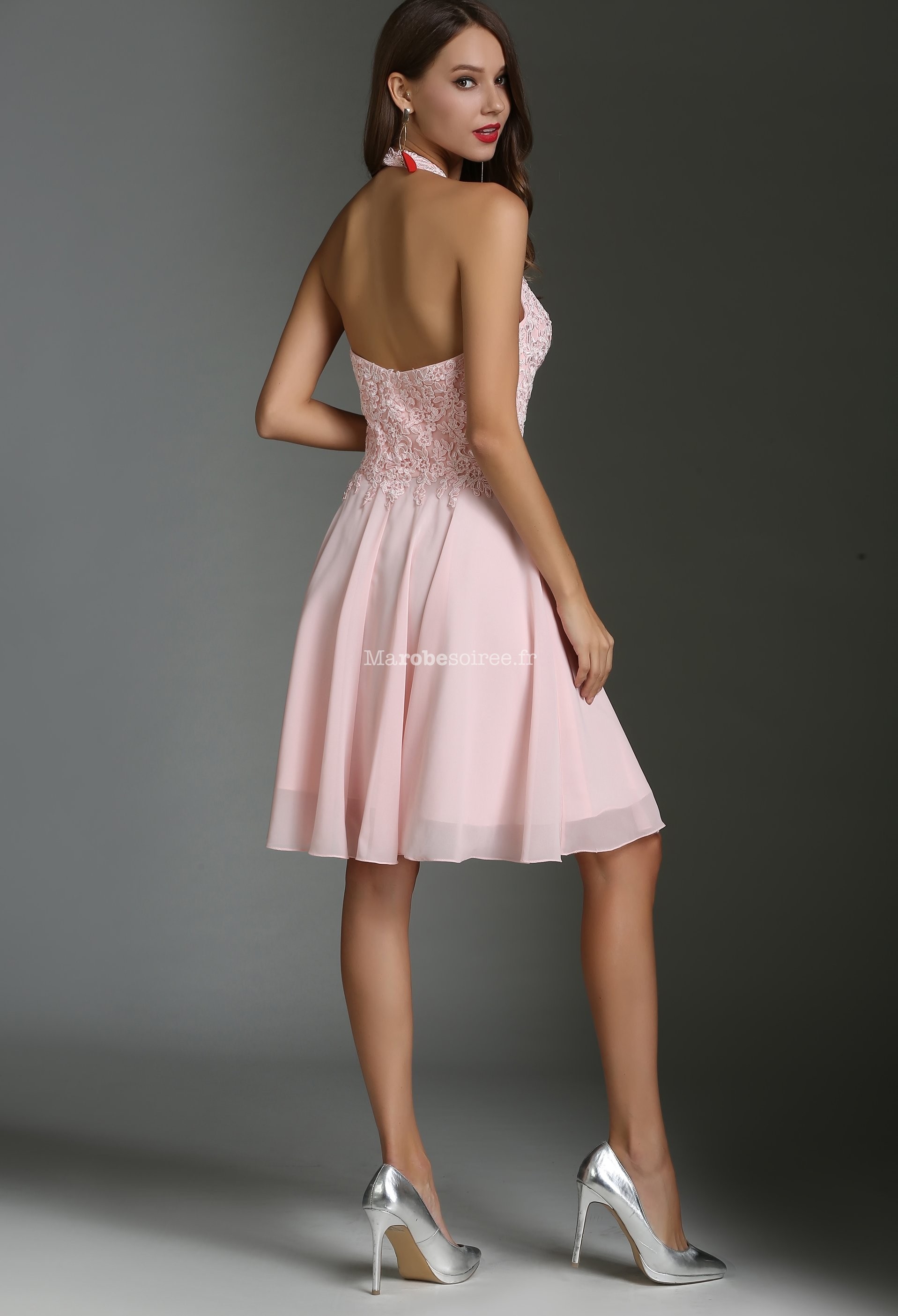 La robe en rose poudré pour plusieurs événements