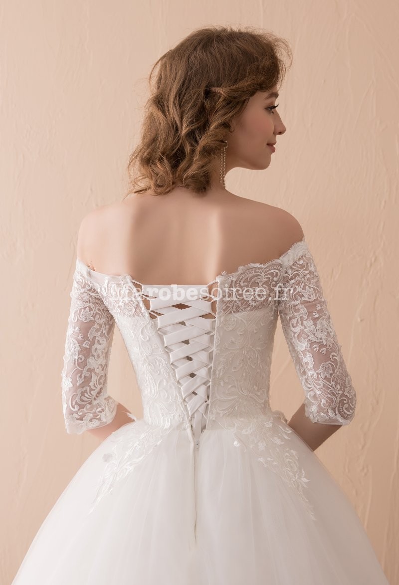 robe de mariee princesse dentelle manches longues broderie