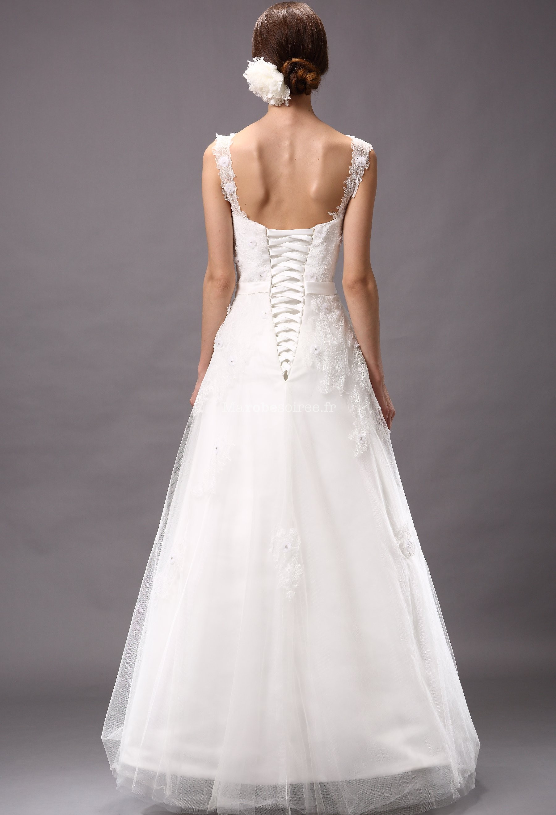 Robe de mariée simple naturelle dentelle