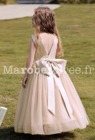 Robe courte pour petite fille en dentelle