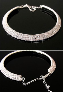 Collier ras de cou argenté avec 3 bandes de strass