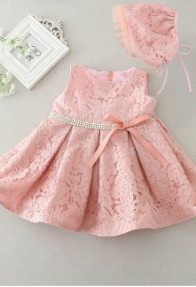 Petite robe bébé rose poudré