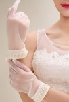Gants de mariée ivoire avec finitions 3 bandes de perles 