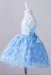 Robe bébé bleu pastel motif fleurs 3D 